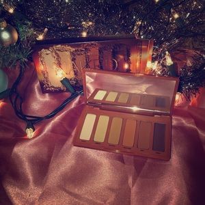 NAKED PETITE HEAT
Eyeshadow Palette